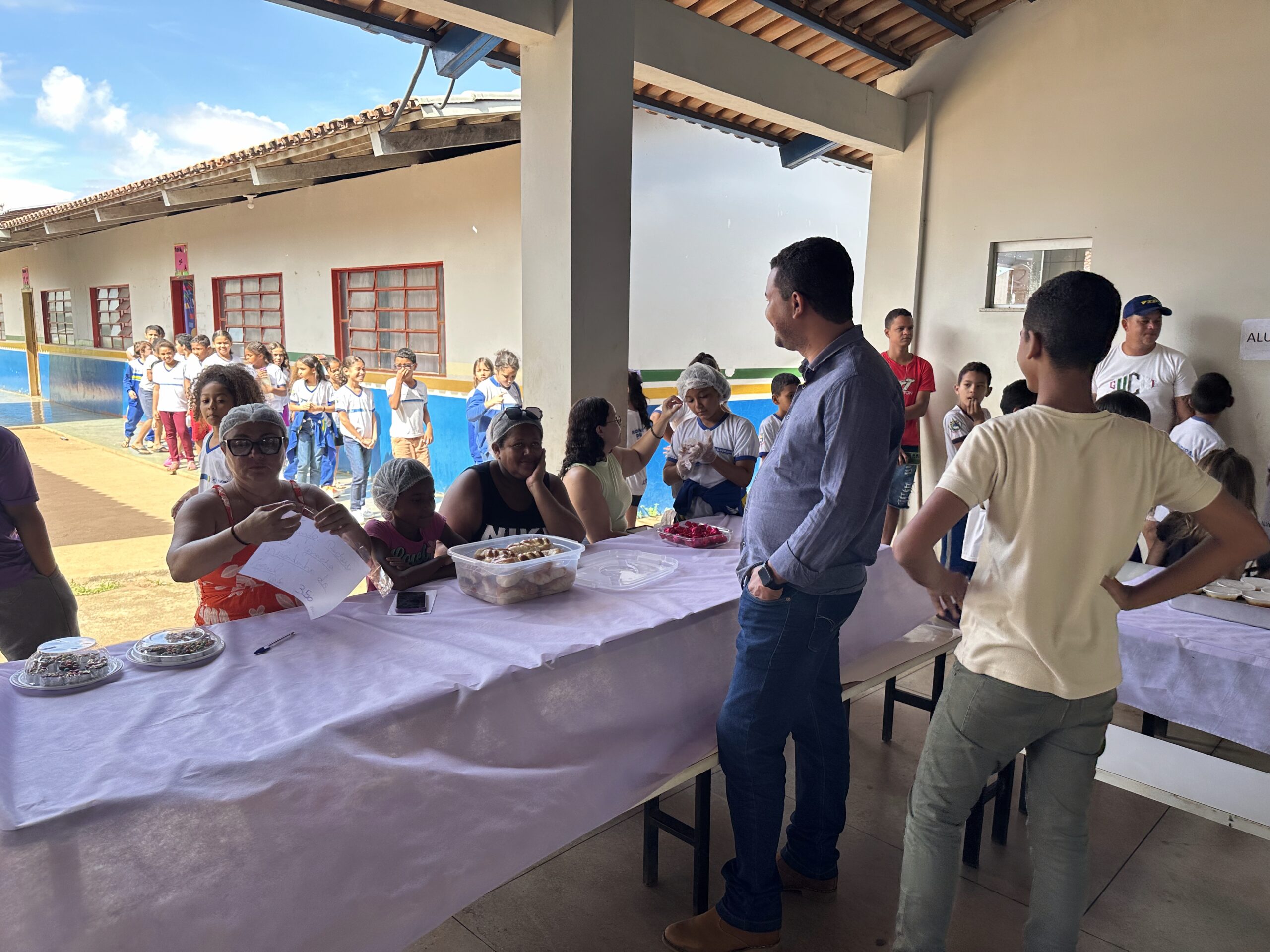 Mercadinho do Empreendedorismo | Alunos da Escola Geraldo dão aula de gestão de negócios