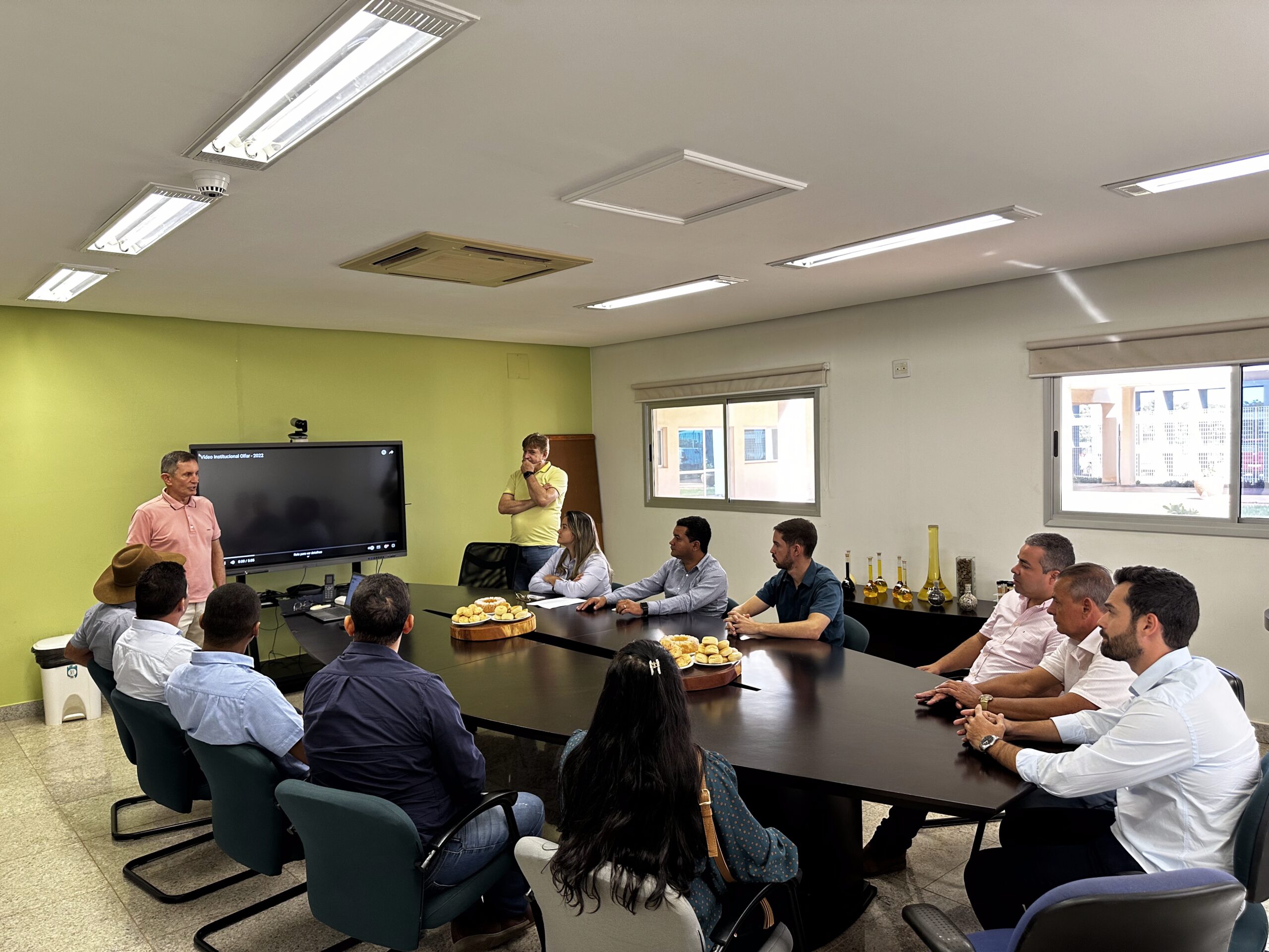 Gestores de Alvorada visitam sede da Olfar Alimento e Energia que vai se instalar no município