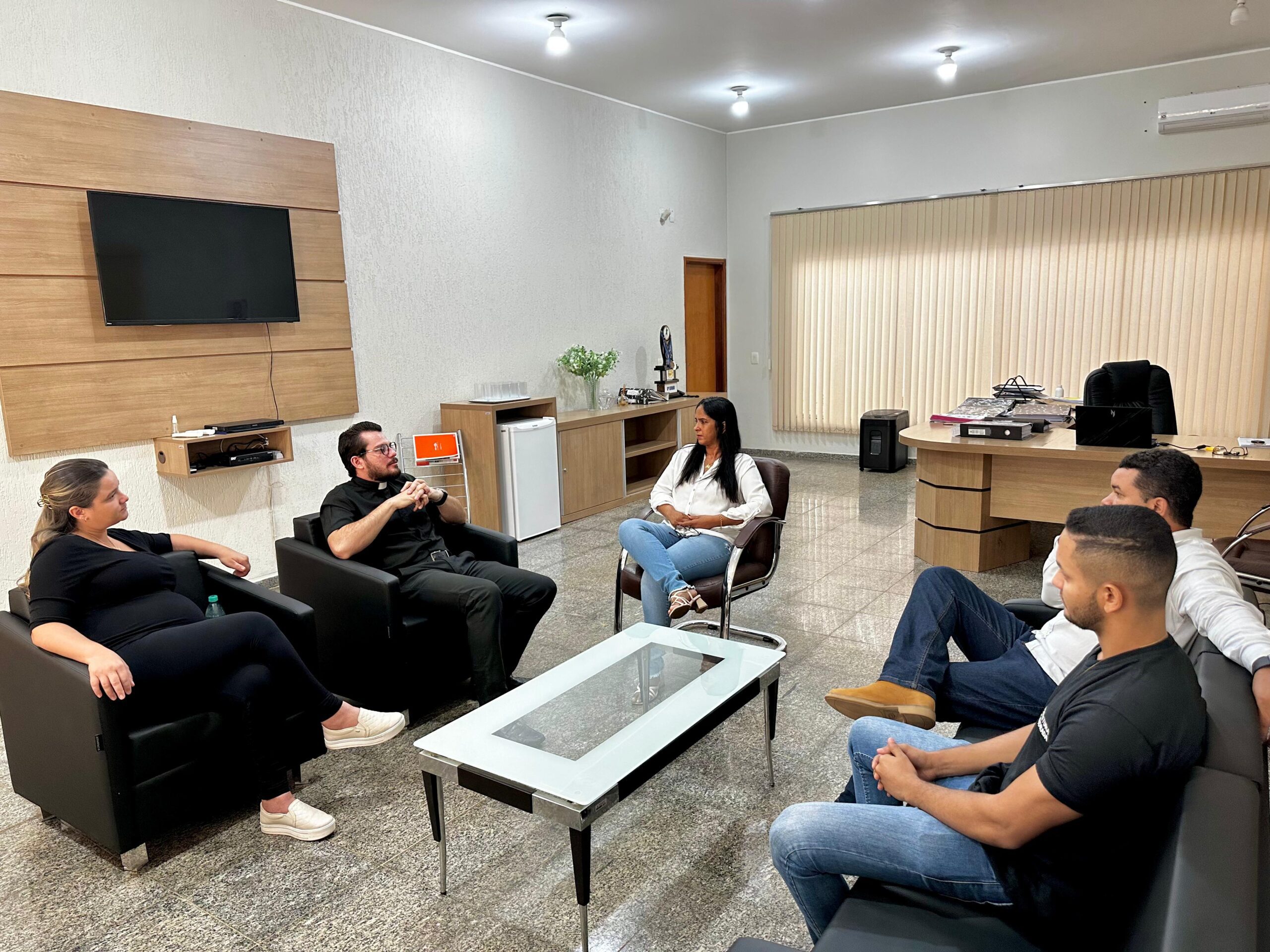 Gestão municipal e Paróquia São Francisco alinham ações para o festejo do padroeiro
