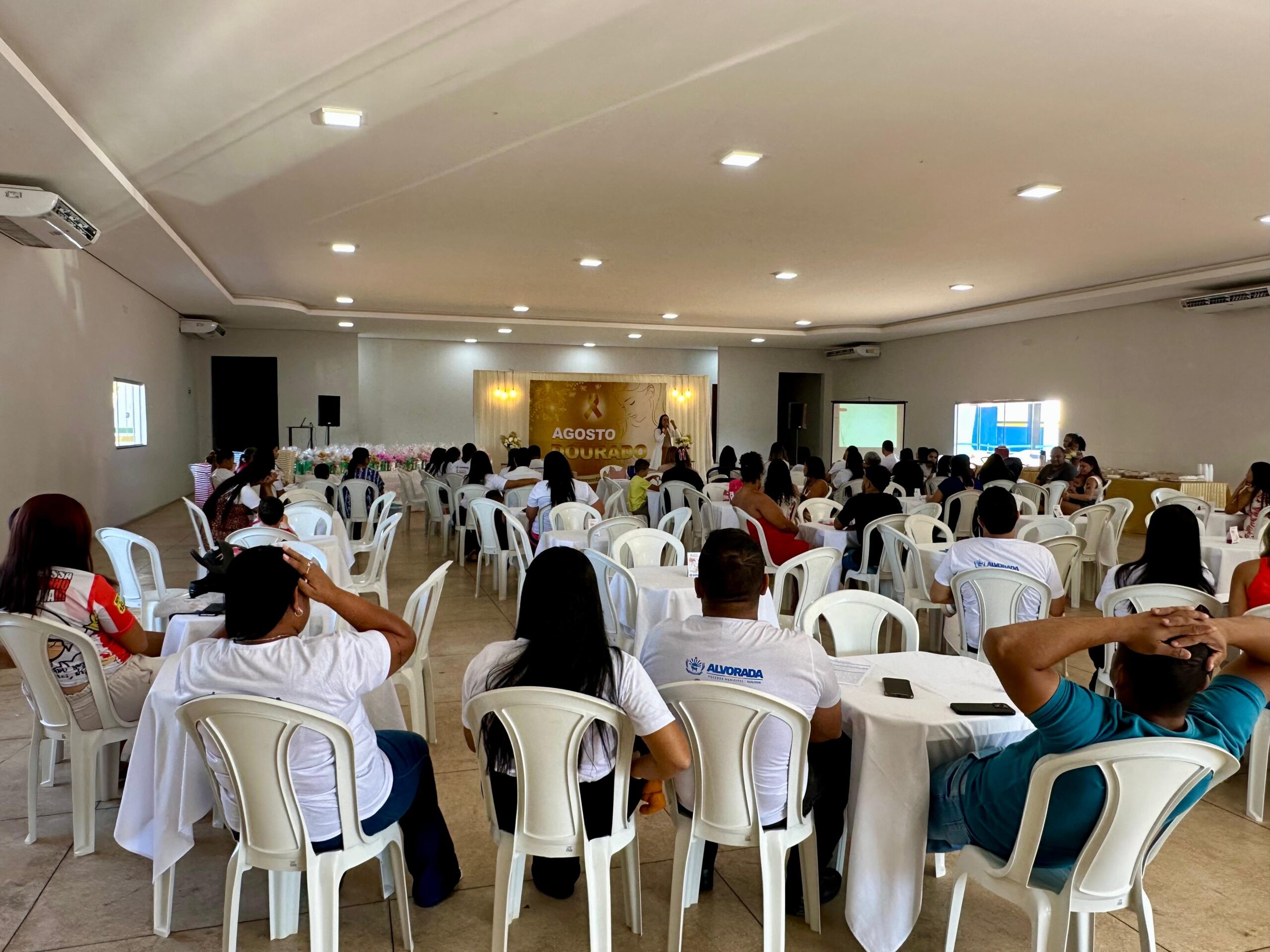 Prefeitura promove ação especial com gestantes e mamães em apoio ao aleitamento materno